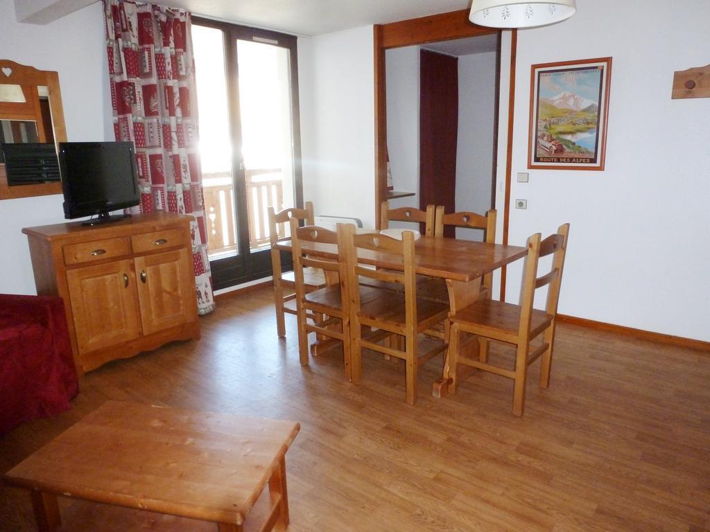 Residence Odalys Le Christiana Alpe d'Huez Oda fotoğraf